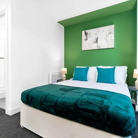 Beautiful Central Spacious Apartment-free Parking, Wifi, Contractors, Hs2, Bullring, City Fc Apartment